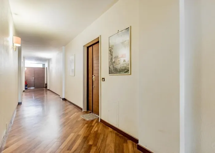 Luxury Front Of Cavalieri Hilton דירה *